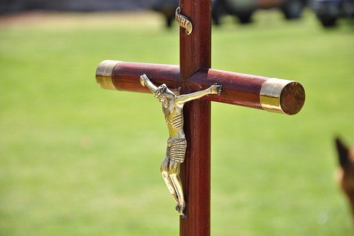 crucifix-1447396__340