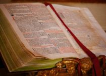 bible-1623181_1280