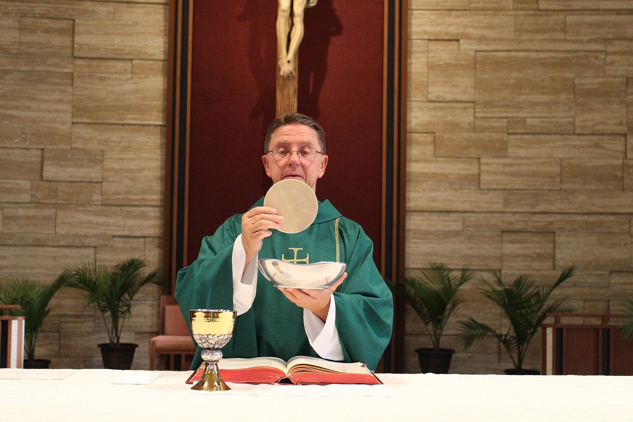 consecration-1588888_1280