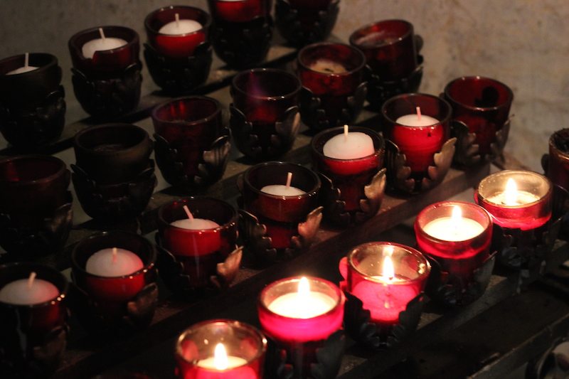 candles church