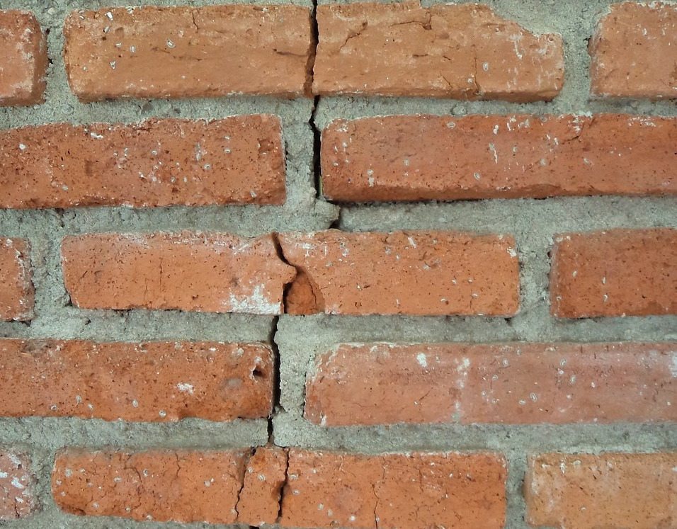 brick-215779_1280